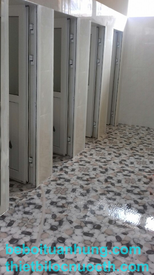 vệ sinh phòng tắm trắng nhà phụ trợ, bể bơi, huấn luyện, be boi, nha phu tro
